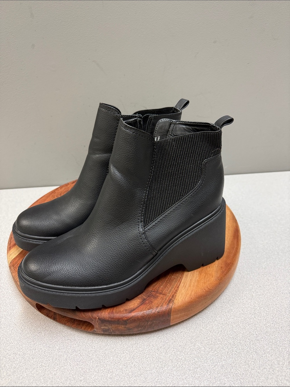 SOUL Naturalizer Cora Black Platform Chelsea Ankle Boots‎ NWOB Size 12W